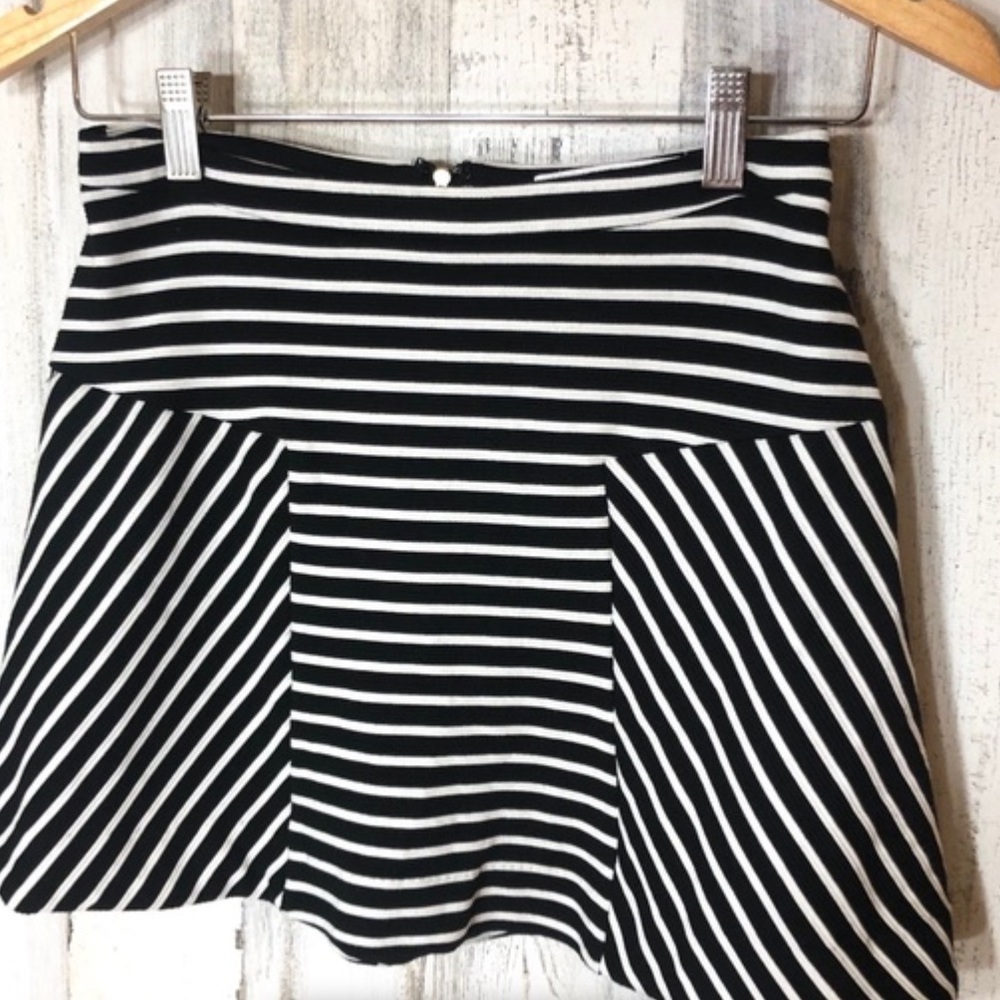 CANDIES WOMEN’S CASUAL SKIRT BLACK STRIPES SIZE 9